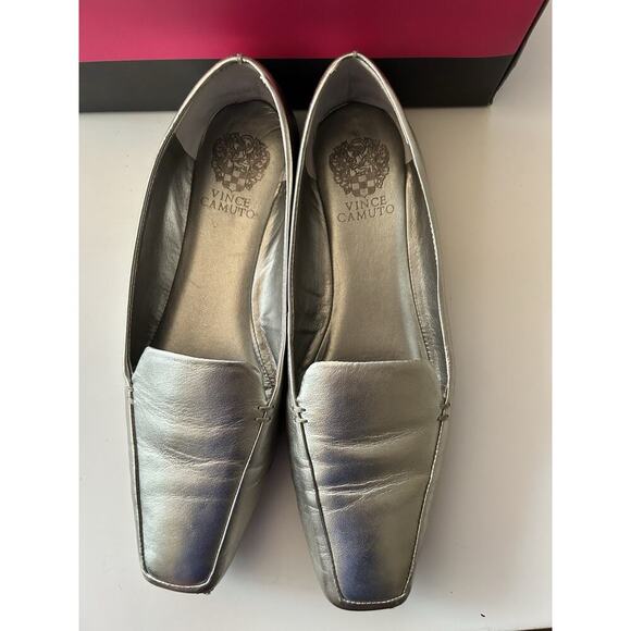 Vince Camuto Shoes Silver Flat Loafer Leather Size 9 M - Picture 4 of 10